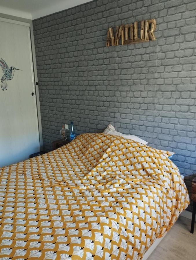 Charmant Appartement 3 Pieces Манделю-ла-Напул Екстериор снимка