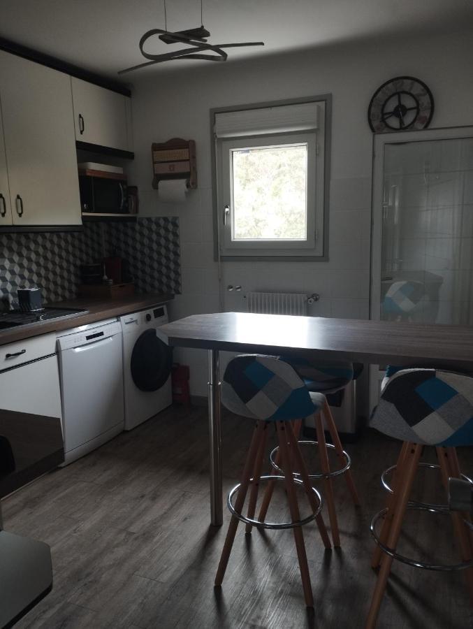 Charmant Appartement 3 Pieces Манделю-ла-Напул Екстериор снимка