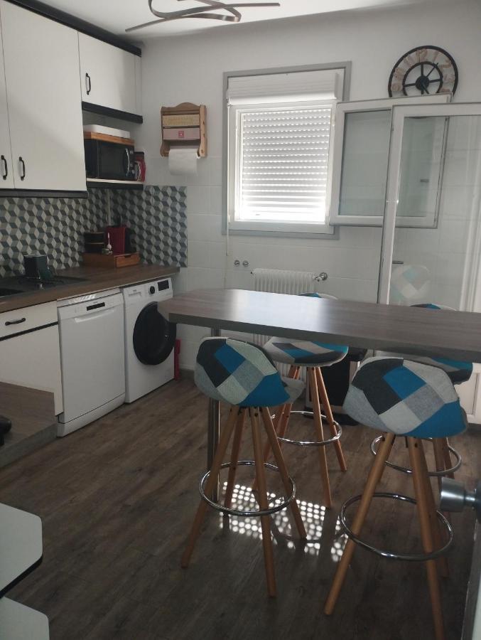Charmant Appartement 3 Pieces Манделю-ла-Напул Екстериор снимка