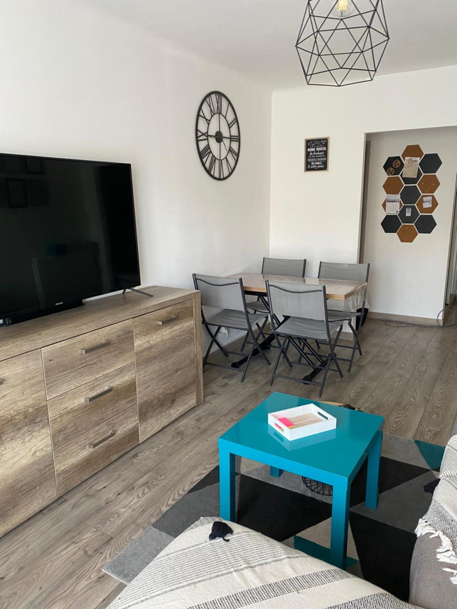 Charmant Appartement 3 Pieces Манделю-ла-Напул Екстериор снимка
